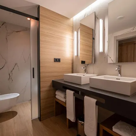 Hotell Mezquita Center 4*
